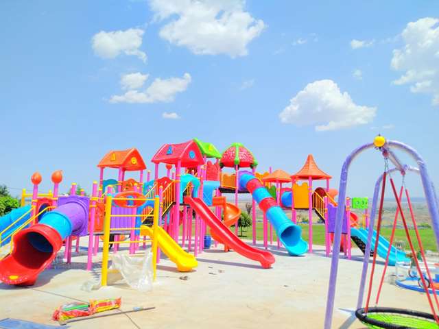 Uzbekistan Kids ferris wheel